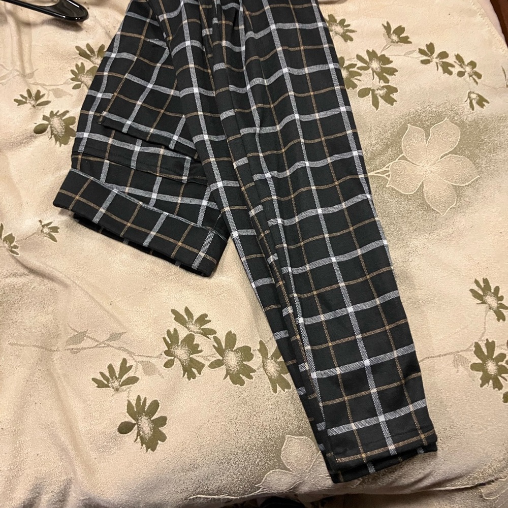 Dress pants yellow striped black pantss